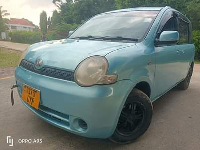 A picture of TOYOTA SIENTA