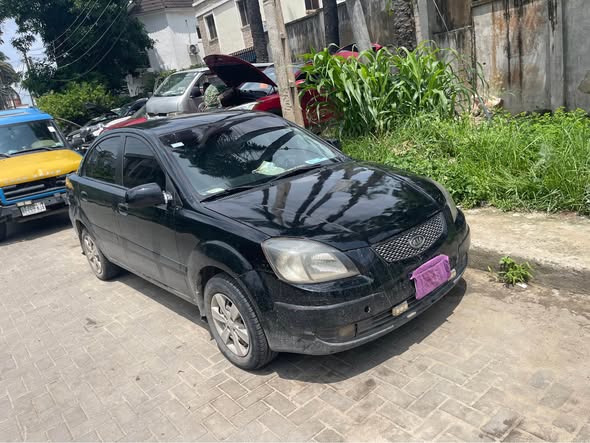 A picture of Kia rio 2006 automatically