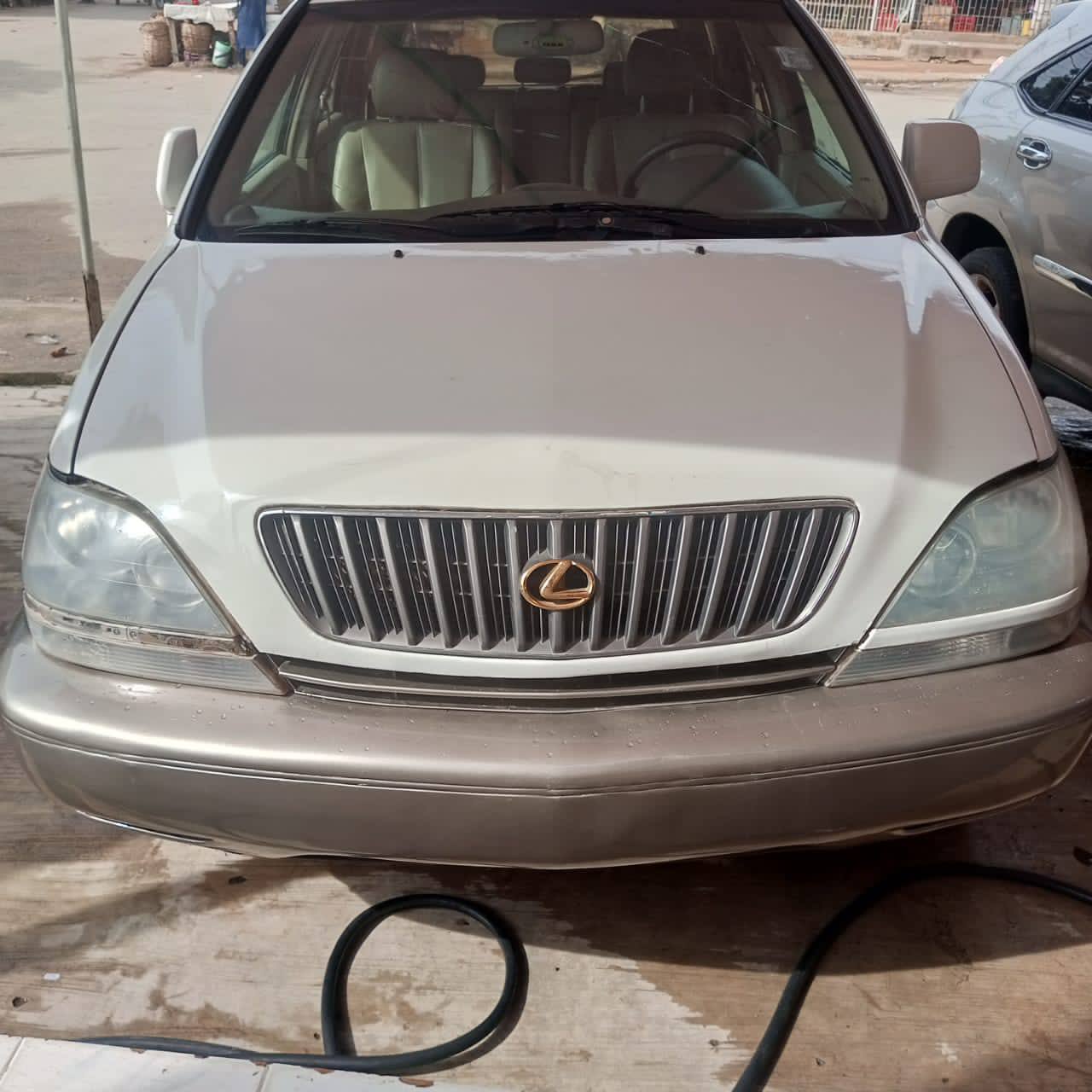 A picture of Perfect Lexus Rx300