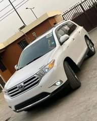 A picture of FOREIGN USED 2012 TOYOTA HIGHLANDER LIMITED Accident Free Sunroof Thumbstart