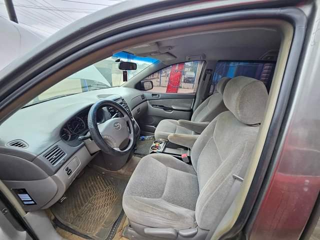 A picture of Registered 2005 Toyota sienna