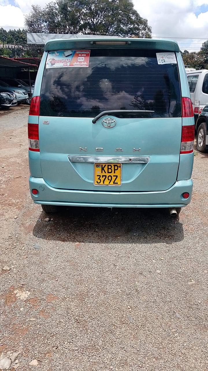 used toyota noah