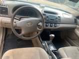 A picture of TOYOTA CAMRY 04