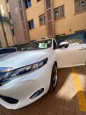 A picture of Toyota harrier