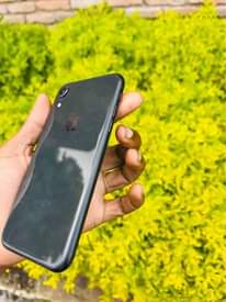 A picture of IPHONE XR GB 64