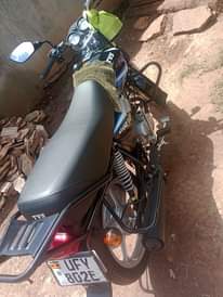 A picture of TVS STAR HLX 125