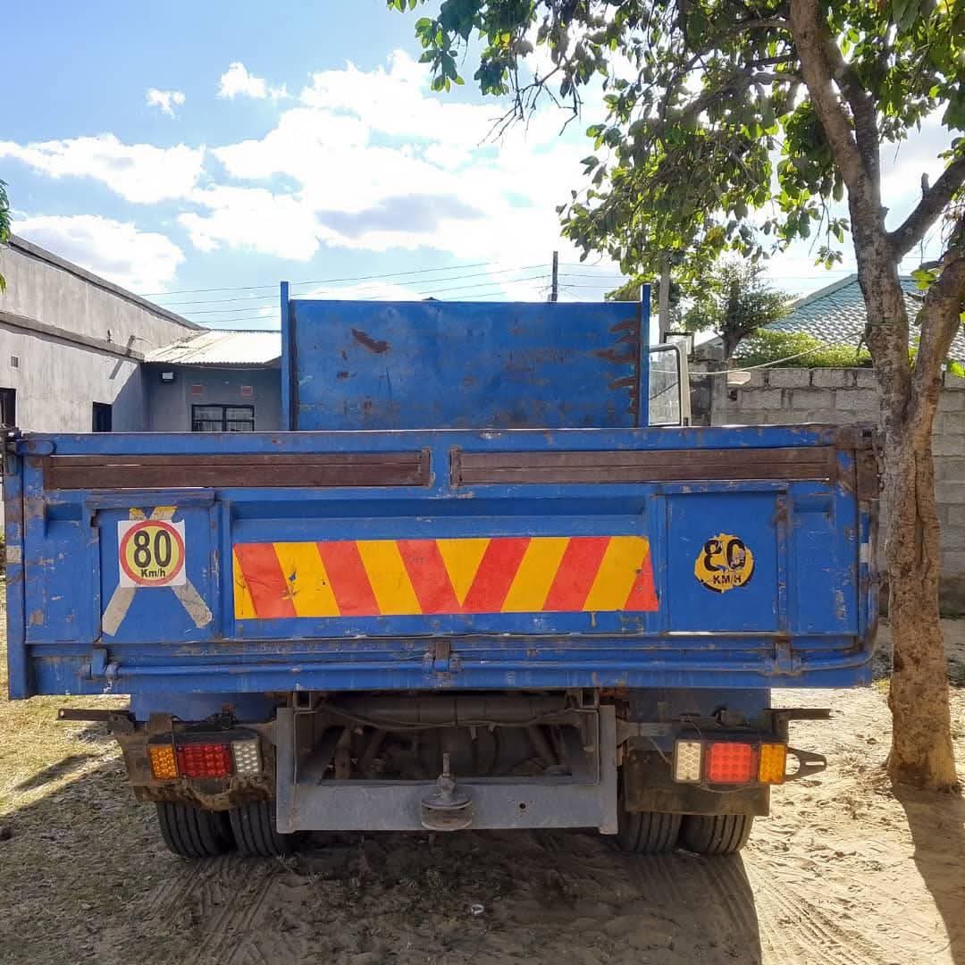 tipper truck