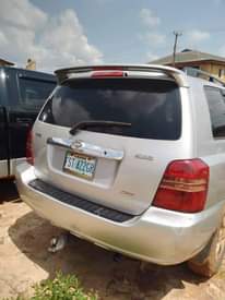A picture of 2004 Toyota Highlander