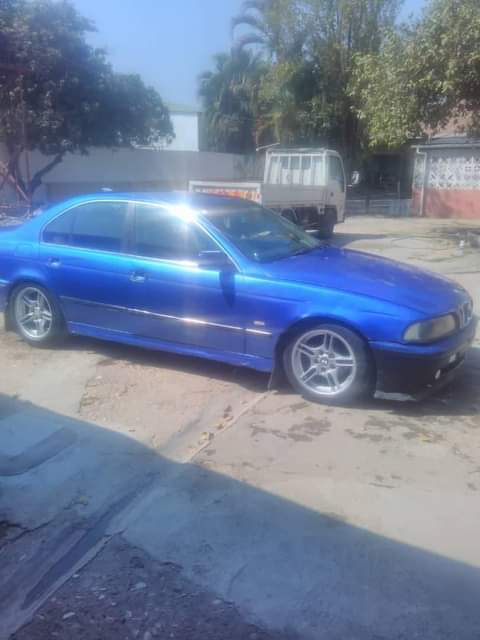 bmw 525i