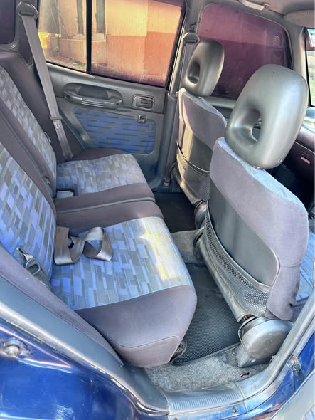 A picture of RAV4 7 8m