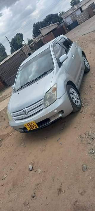 used toyota ist