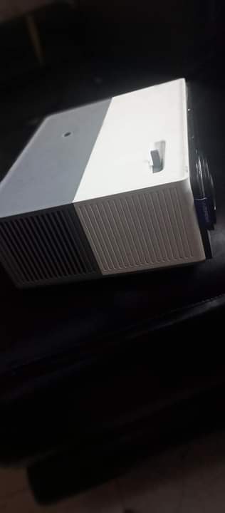 A picture of PROJECTOR