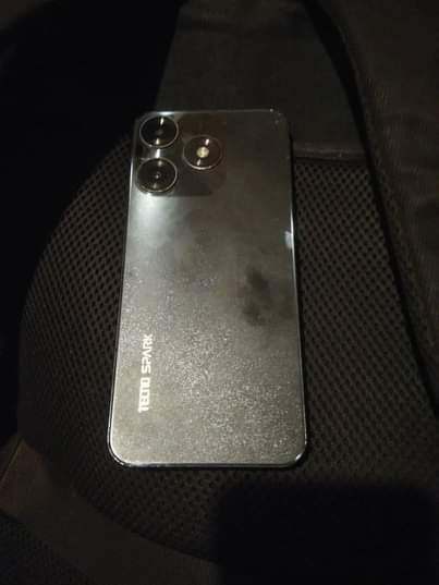 A picture of spark 10 copy phone