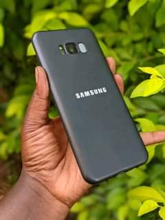 A picture of Nauza samsung s8 nataka 180 nichek inbox