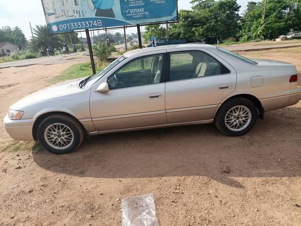 A picture of Camry pencil