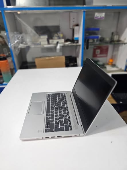 A picture of Hp Eliebook 735 g6