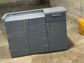A picture of Kitchen cabinets