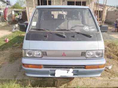 A picture of Just as clean as seen engine and gear First body