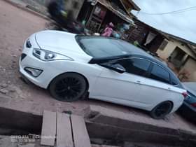 A picture of Super clean 2014 Hyundai i40 pure firstbody pan untouched Engine