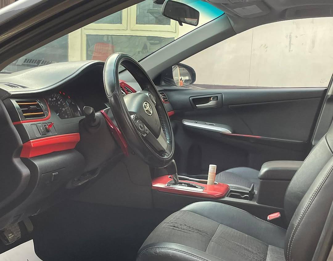 A picture of Clean used 2012 Toyota camry SE For Sale.
