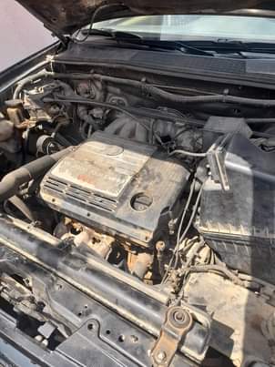 A picture of Toyota highlander 03