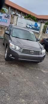 A picture of 3 month registered Toyota Highlander 010 First Body Pan Full