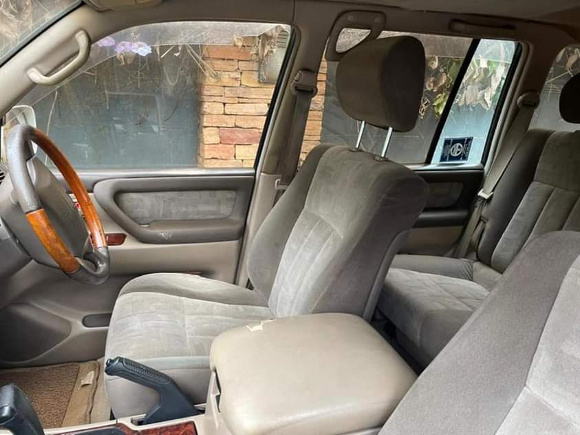 A picture of Land cruiser v8 for sale automatic transmission petrol