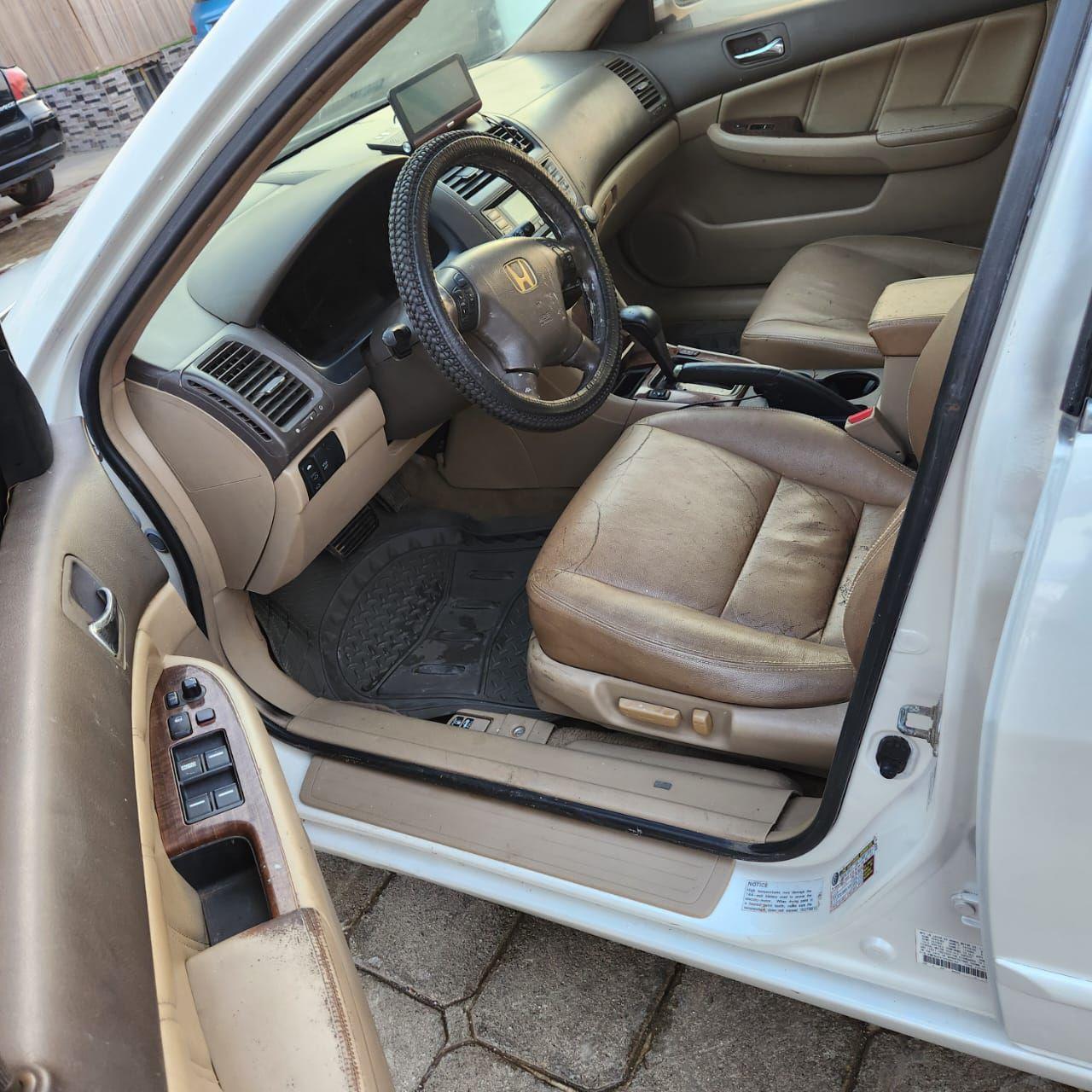 A picture of FAST FINGER 2007 HONDA ACCORD DC