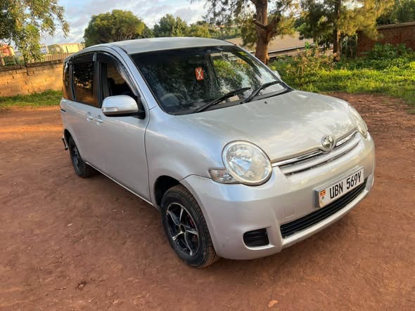 A picture of Sienta For Sale 19millions Call 0701057114 0761990442