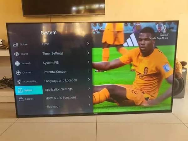 A picture of Urgent money needed Hisense smart TV 55 A7 series 4k