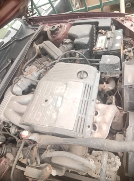 A picture of Toyota avalon 20004 model engine and gear Ac is tokombo