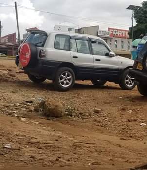 A picture of RAV 4 AT UGX10M. CALL or WATSAP 0703 693957.