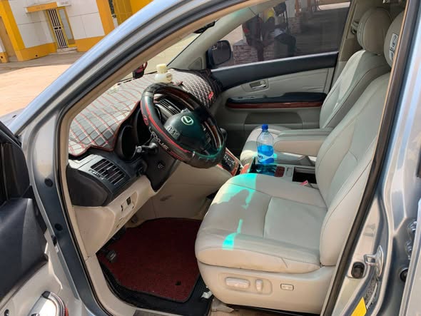 A picture of For sale Slightly used 2006 Lexus RX 330 Full option