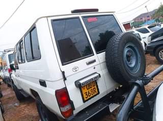 A picture of 2017 Toyota Land cruiser