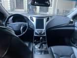 A picture of Neatly Used hyundai GRANDUER neatly used with excess features kindly