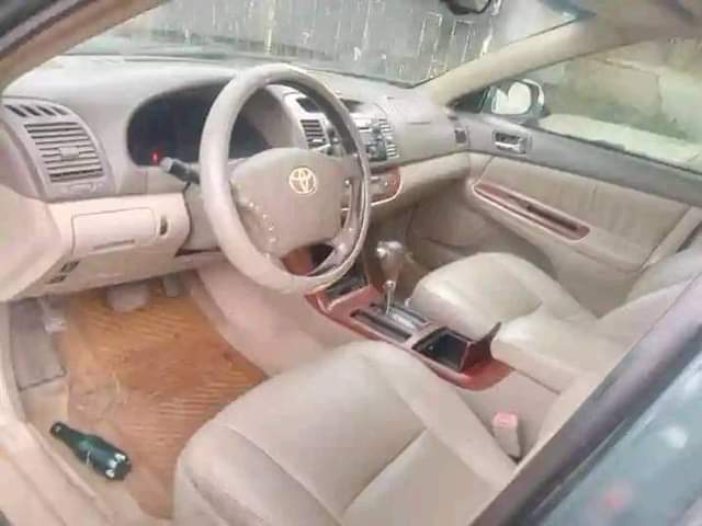 A picture of Toyota carmy 2005