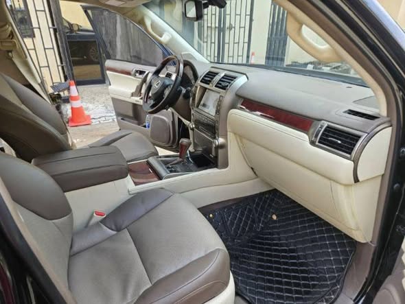 A picture of Lexus GX 460