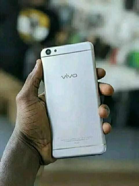 A picture of vivo x7