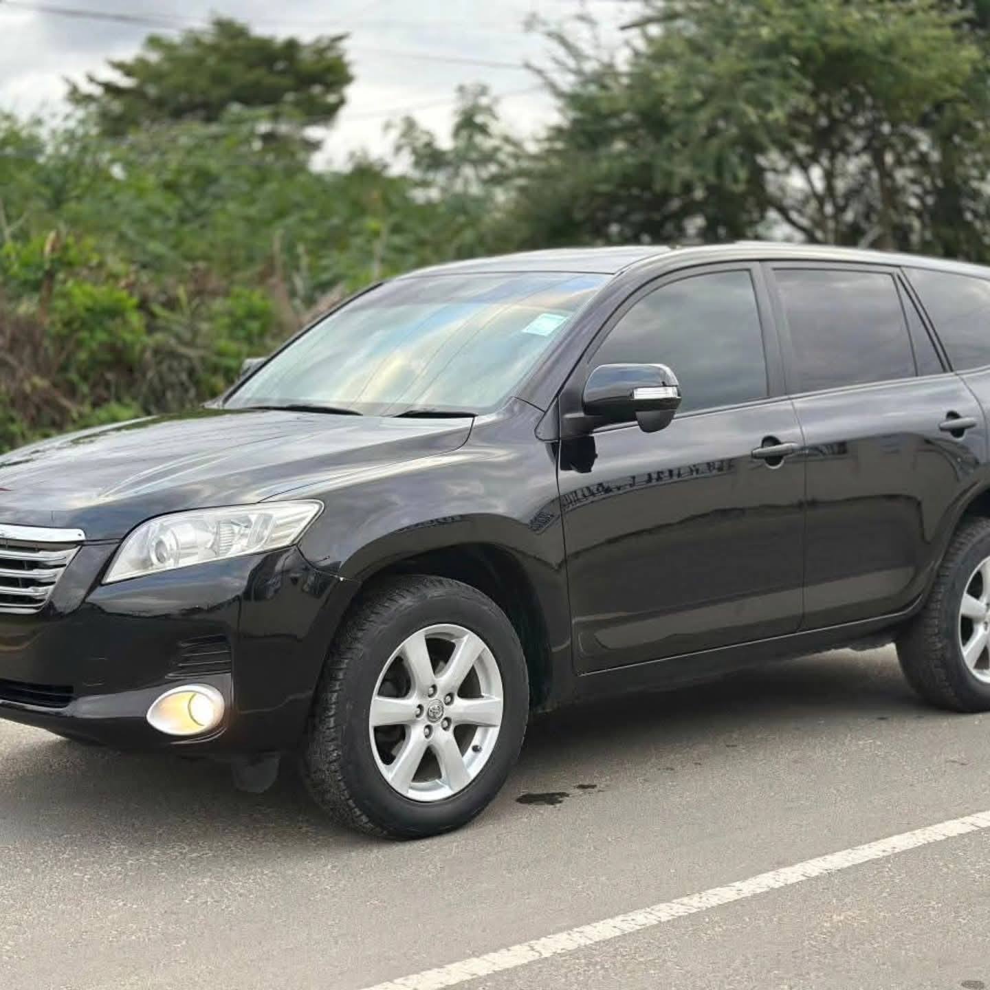 A picture of  Price 22M Toyota Vanguard Cc 2360 Year 2009 Mileage