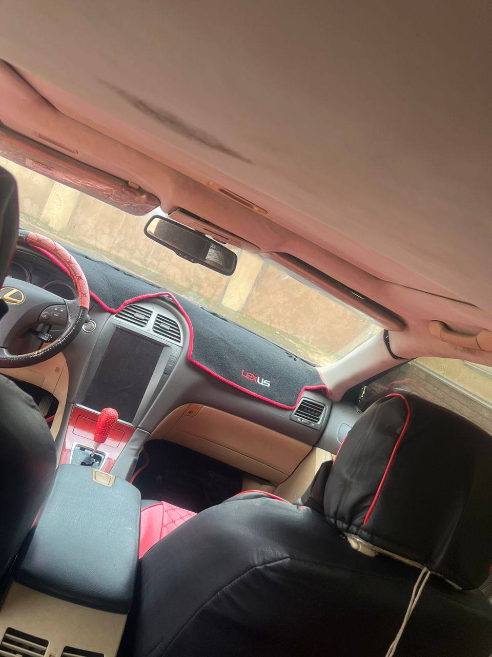 A picture of Lexus ES350