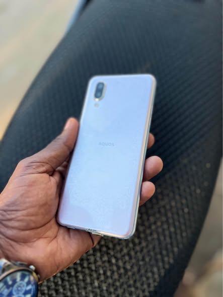 A picture of AQUOS GB 128 RAM 4GB