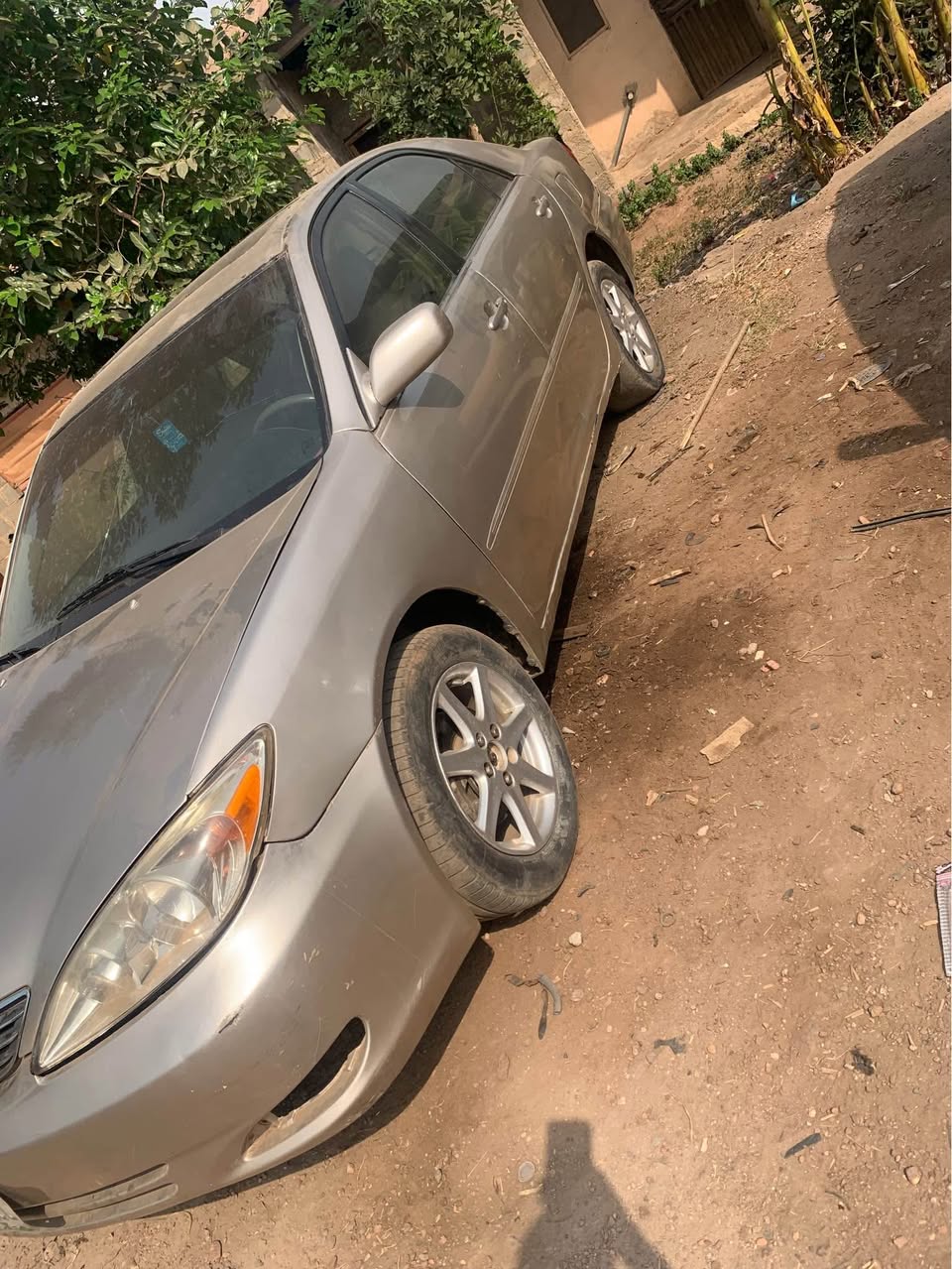 A picture of 2005 Toyota camey XLE Engine 70 gear 100 AC needs
