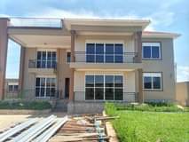 houses munyonyo