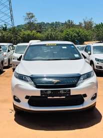 A picture of Toyota harrier hybrid
