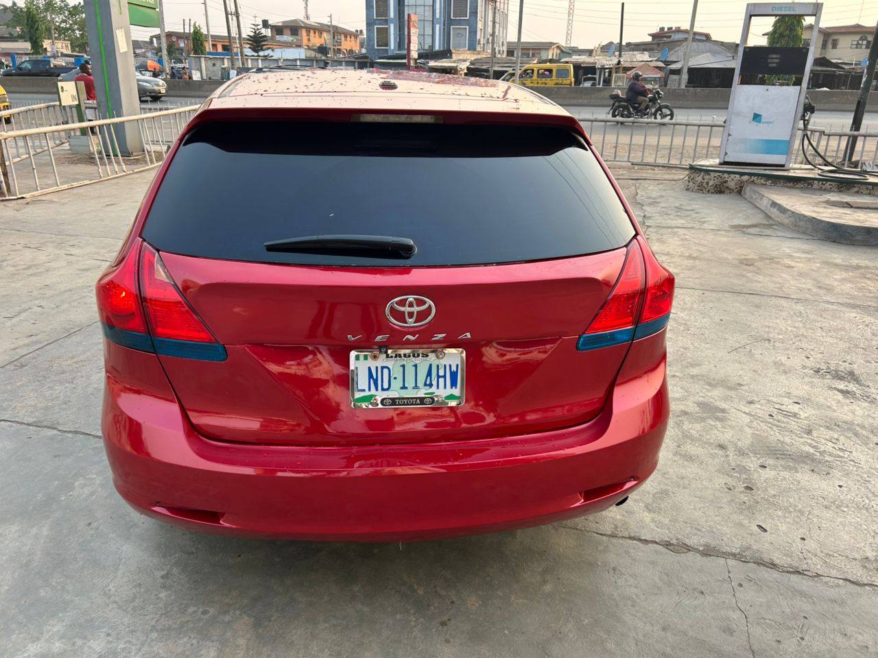 A picture of Toyota venza 011