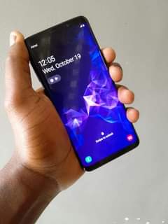 A picture of SAMSUNG S9