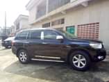 A picture of 2008 model Toyota Highlander for sale Ac chilling interior Engine