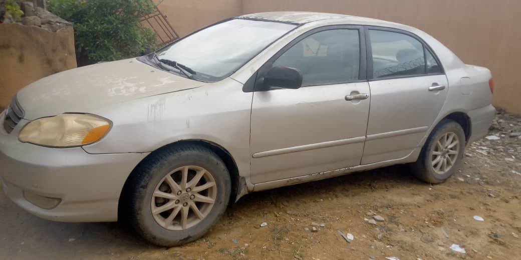 A picture of Toyota Corolla 2004