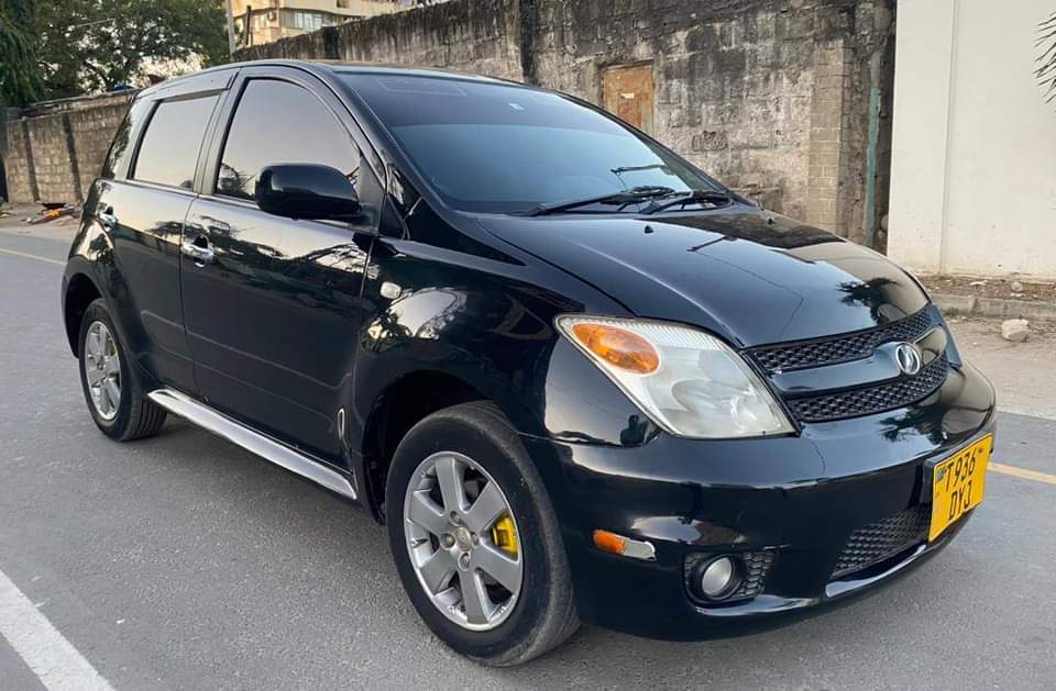 A picture of CAR TOYOTA IST