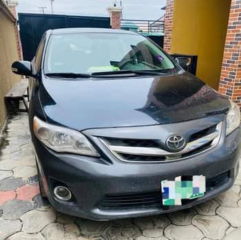 A picture of 2013 Toyota Corolla LE